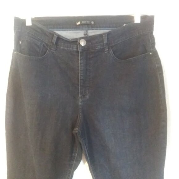 Lee Easy Fit women's size 16 medium dark blue capri - Picture 2 of 15